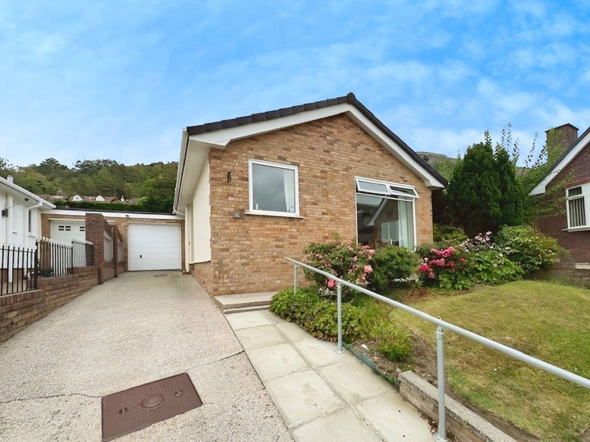 8 Parc Bron Deg, Dyserth LL18 6BQ