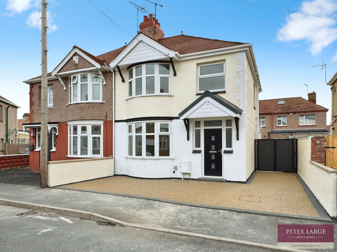 8 Clifton Avenue, Rhyl, LL18 4AG