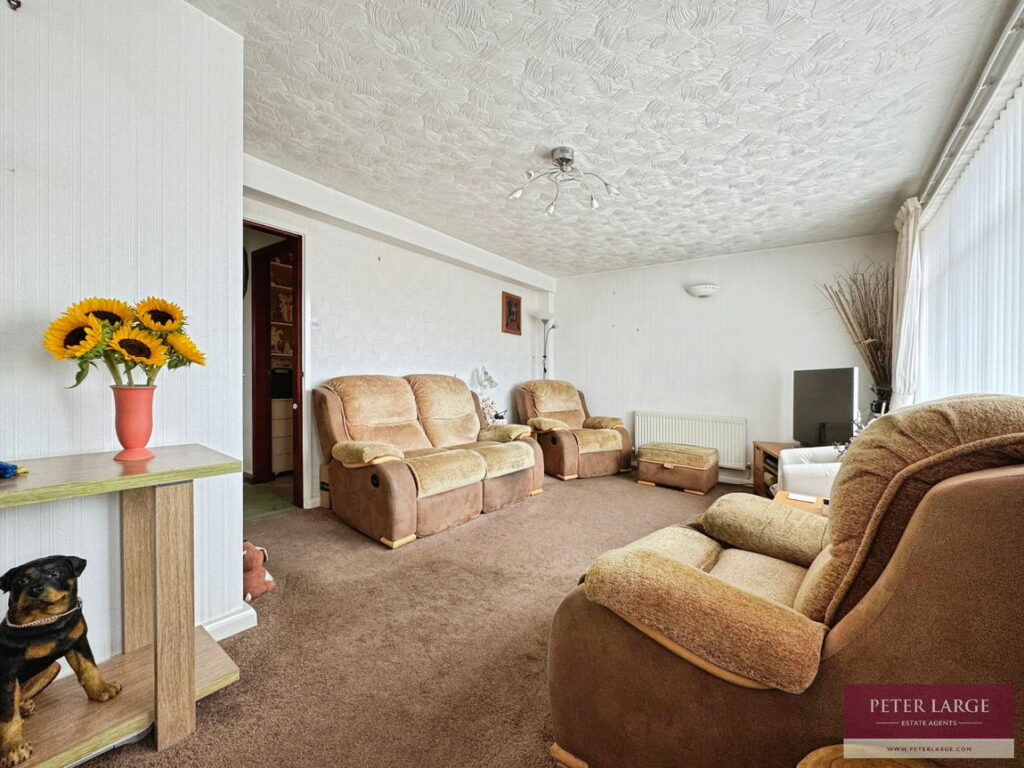 Clwyd Gardens, Kinmel Bay, Conwy LL18 5NB