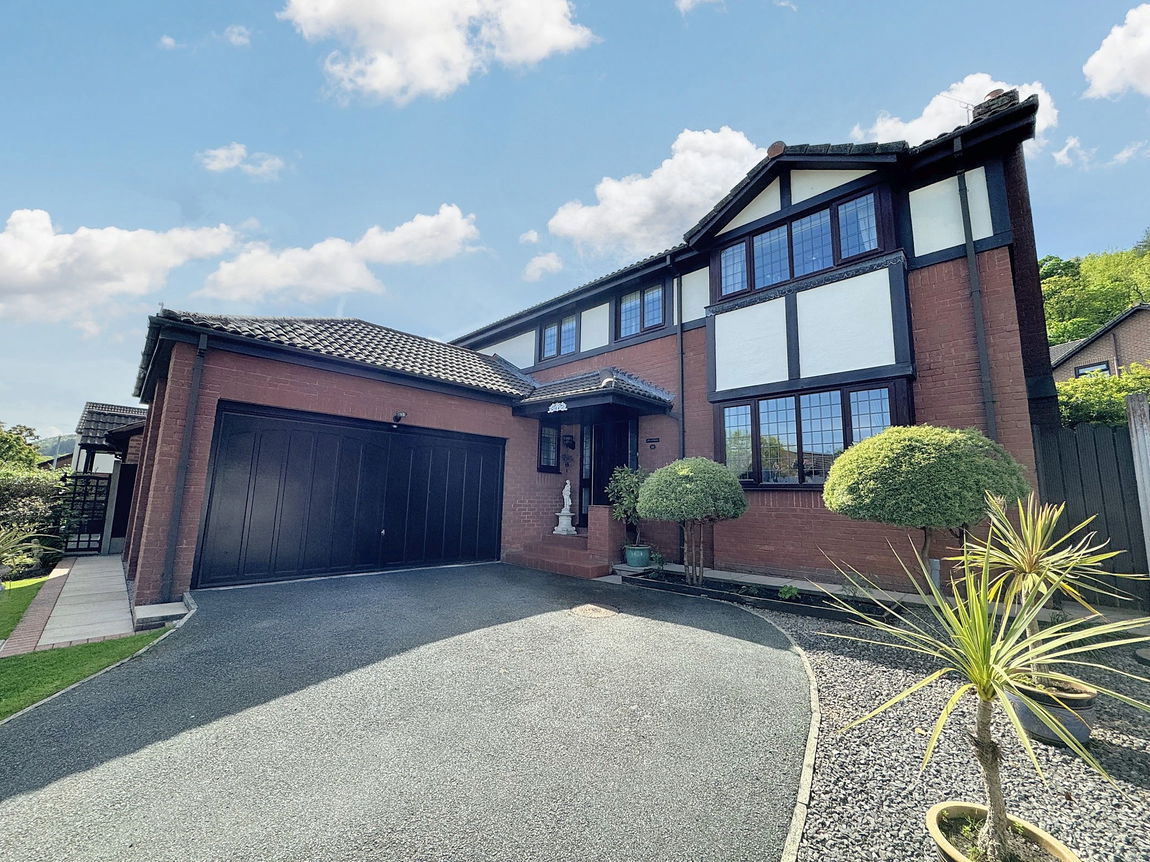 Bryn Castell, Abergele, Conwy, LL22 8QA