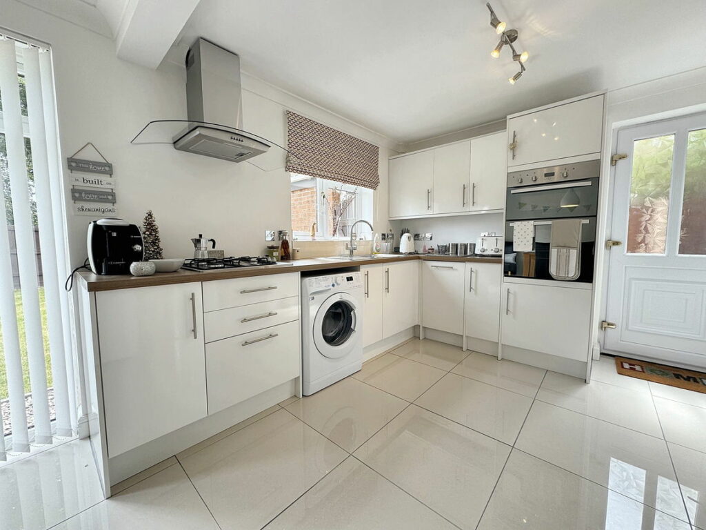 Lon Hyfryd, Abergele, Conwy, LL22 8QE