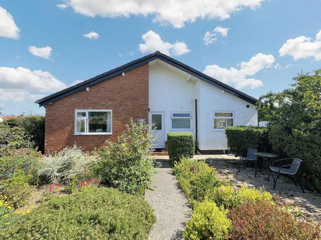 Wentworth Avenue, Abergele, Conwy, LL22