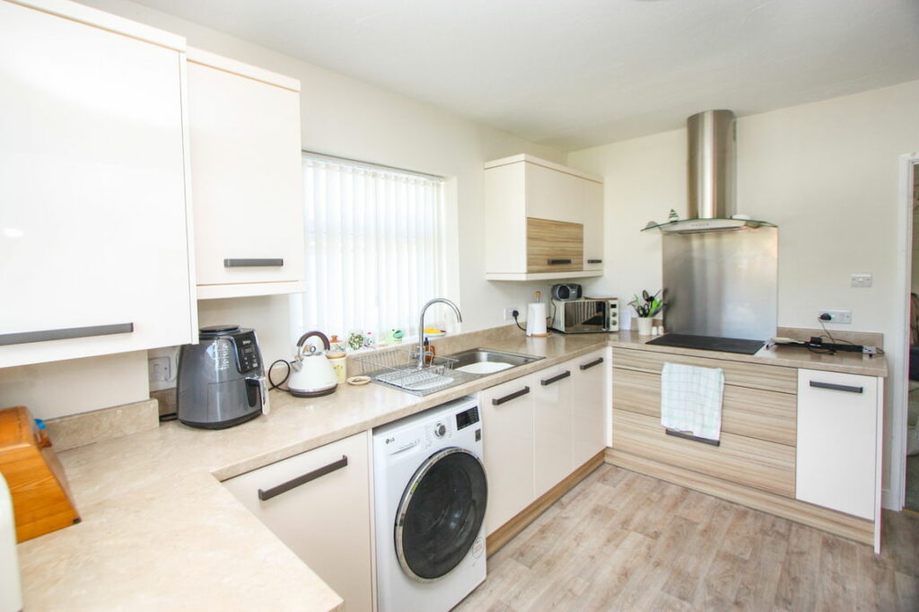 Lon Ffawydd, Abergele, Conwy, LL22 7DU