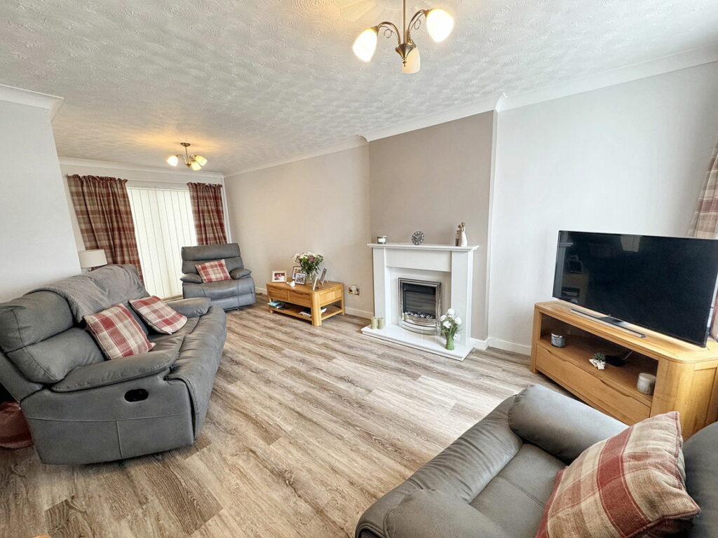 Heol Conwy, Abergele, LL22 7UT