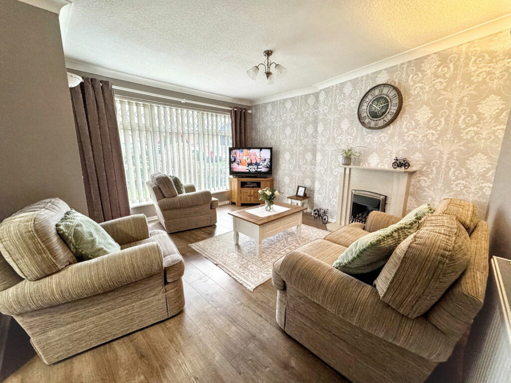 Lon Y Cyll, Pensarn, Conwy, LL22 7RW