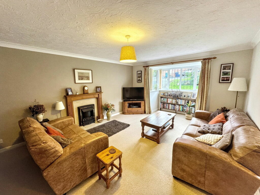 Lon Y Mes, Abergele, Conwy, LL22 7JG