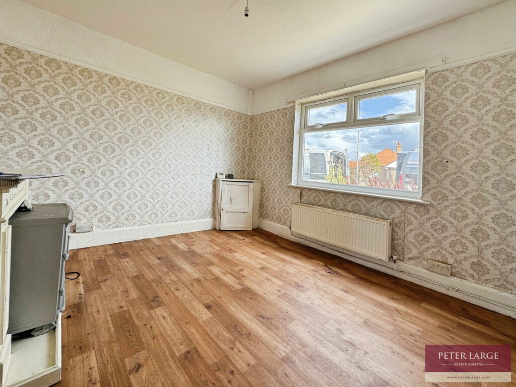 Clwyd Gardens, Kinmel Bay, Conwy LL18 5NB