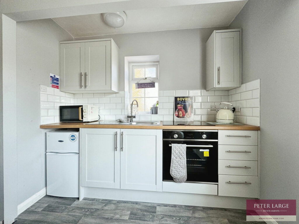 Flat 3, Sherwood Court, Russell Road, Rhyl LL18 3NR