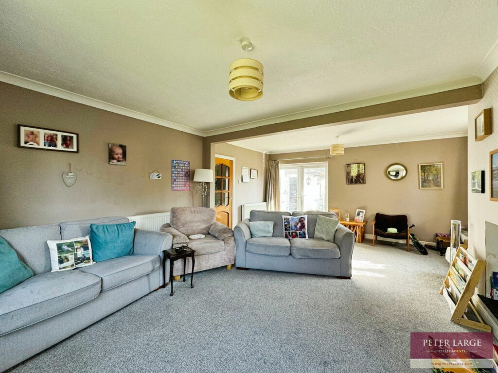 4 Roe Parc, St Asaph, LL17 0LD