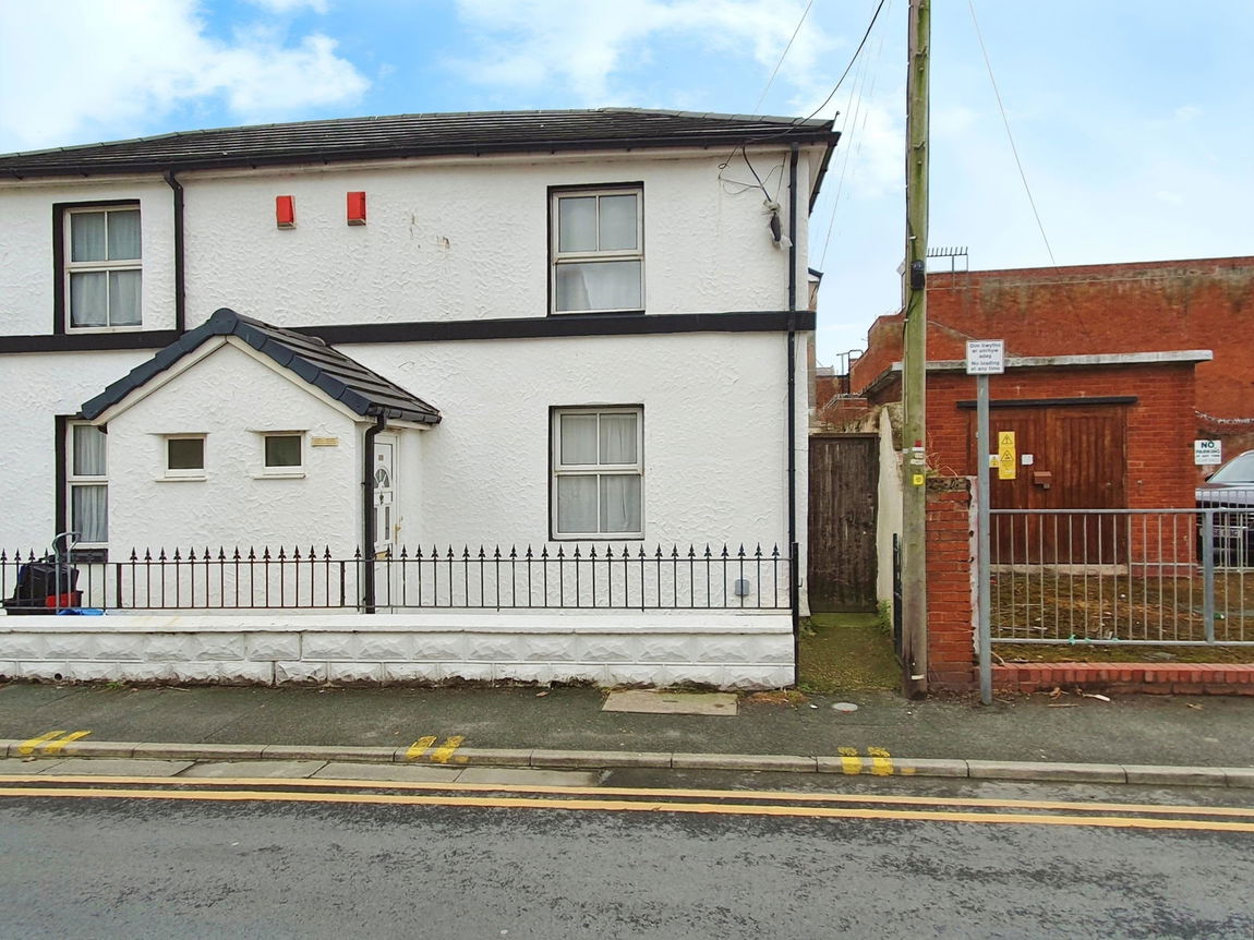 36B Church Street, Rhyl, LL18 3AA