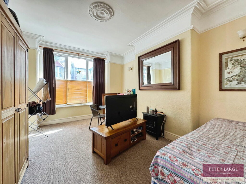 Sandringham Avenue, Rhyl LL18 1NL