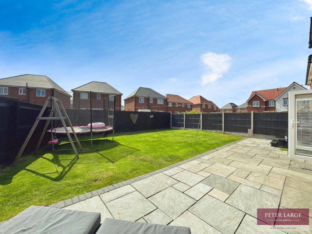 56 Ffordd Aberkinsey, Rhyl, LL18 4FB