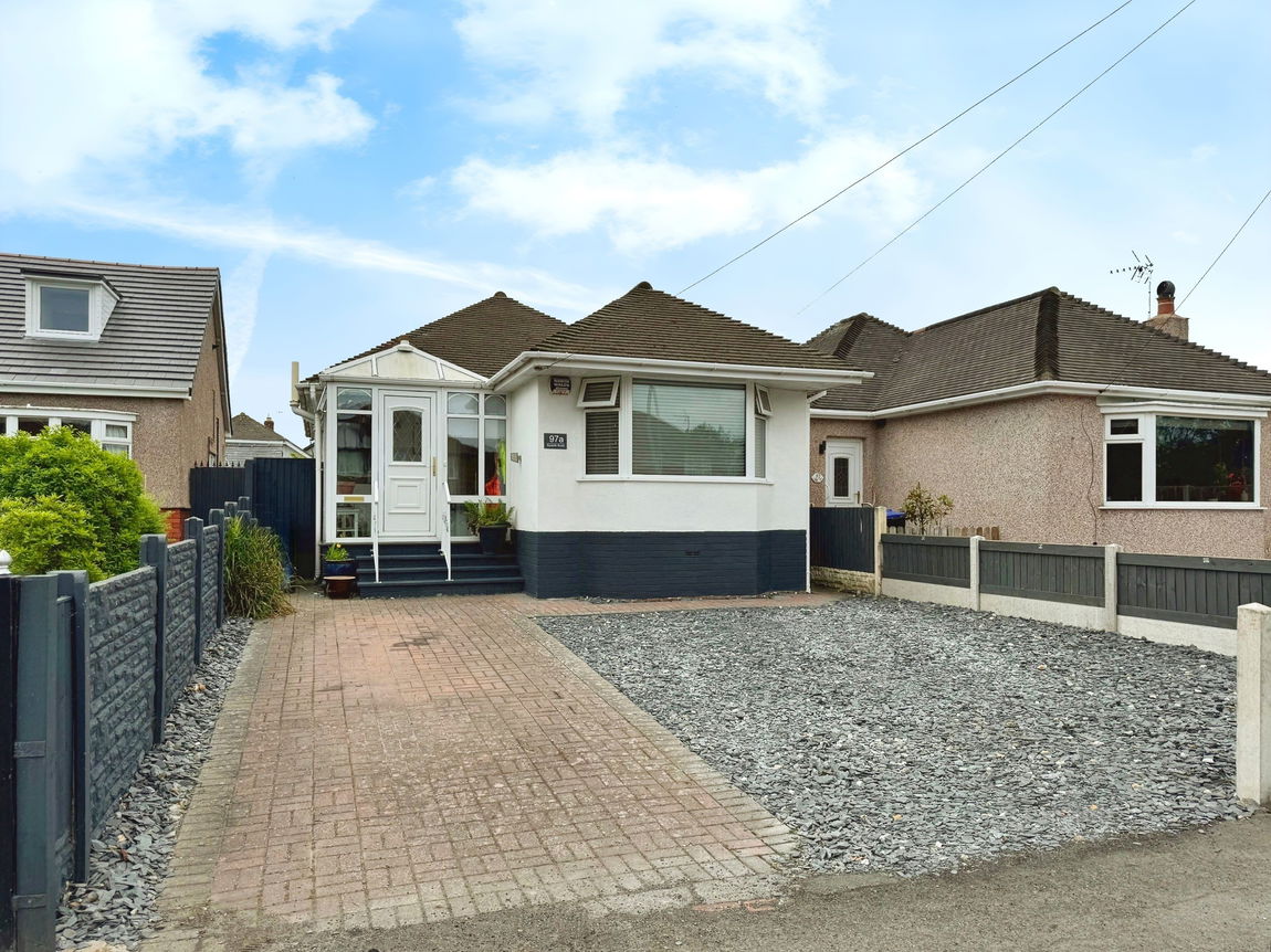 Dyserth Rd, Rhyl, Denbighshire, LL18 4DU